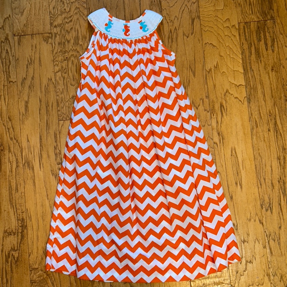 Girls smocked dress size 6